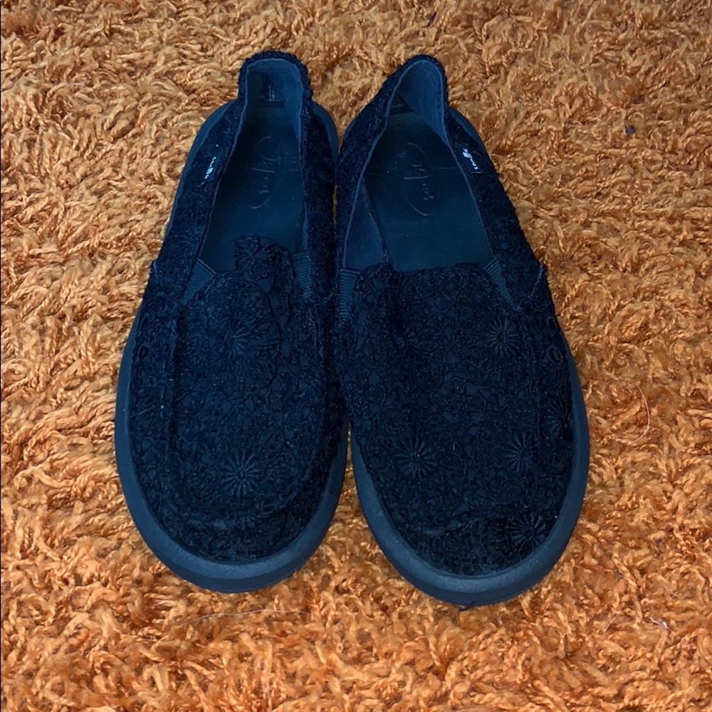 SANUK brand black embroidery style shoes